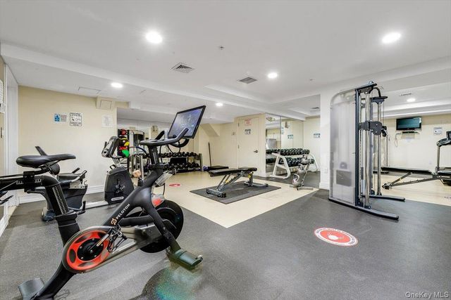 64-05 Yellowstone Boulevard PH504, Forest Hills, NY 11375