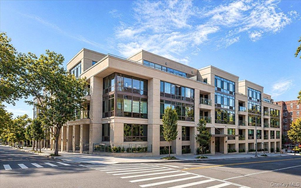 64-05 Yellowstone Boulevard PH504, Forest Hills, NY 11375