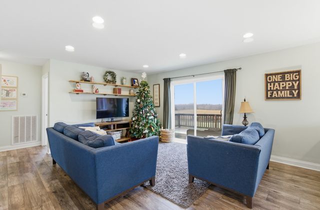 558 Ferrells Loop Rd, Beechgrove, TN 37018