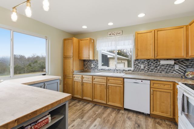 558 Ferrells Loop Rd, Beechgrove, TN 37018