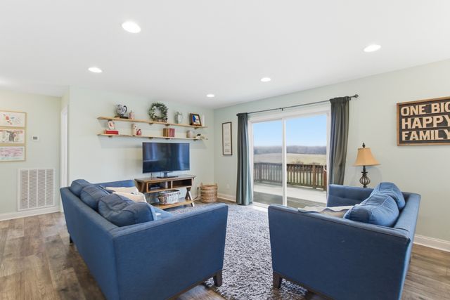 558 Ferrells Loop Rd, Beechgrove, TN 37018