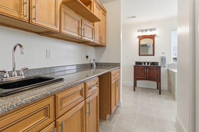 558 Ferrells Loop Rd, Beechgrove, TN 37018