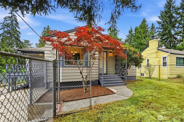 10713 15th Avenue NE, Seattle, WA 98125
