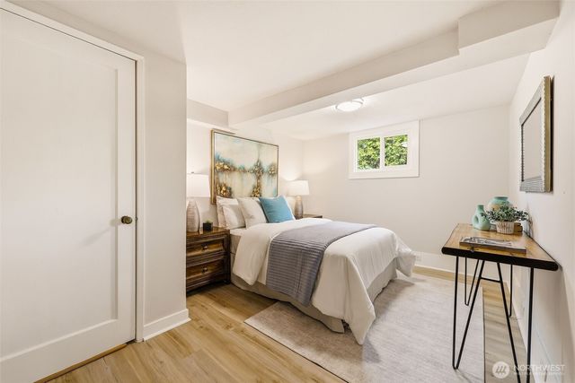 10713 15th Avenue NE, Seattle, WA 98125