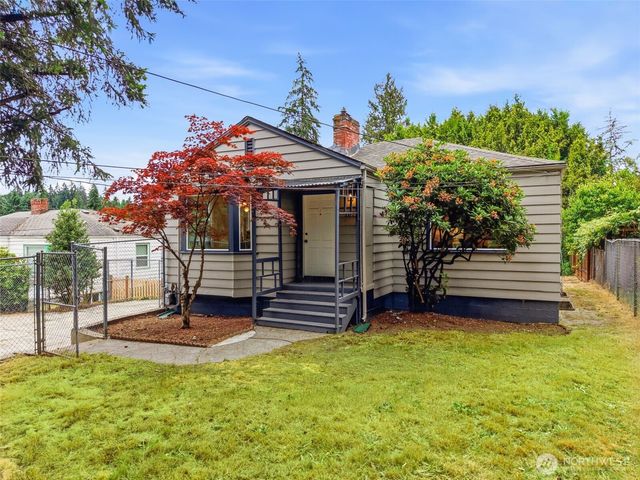 10713 15th Avenue NE, Seattle, WA 98125