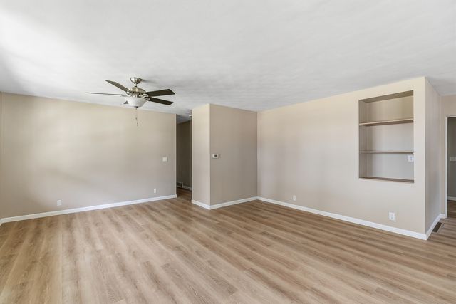 105 W Price Street, Eldridge, IA 52748
