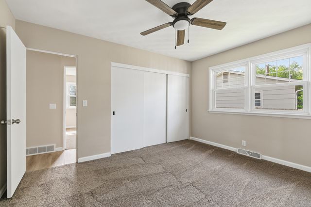 105 W Price Street, Eldridge, IA 52748
