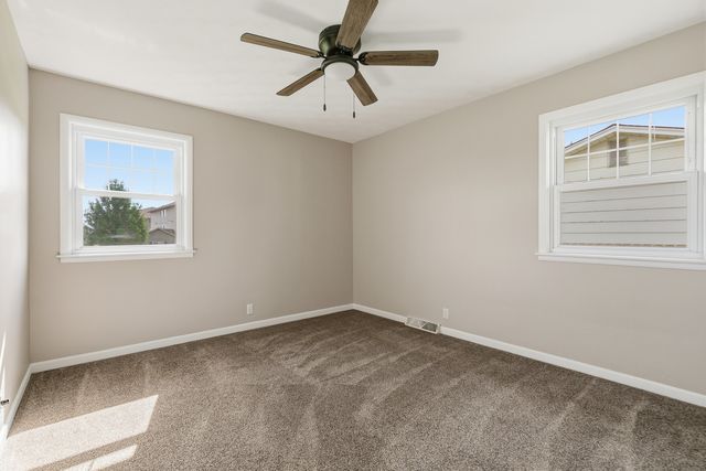 105 W Price Street, Eldridge, IA 52748