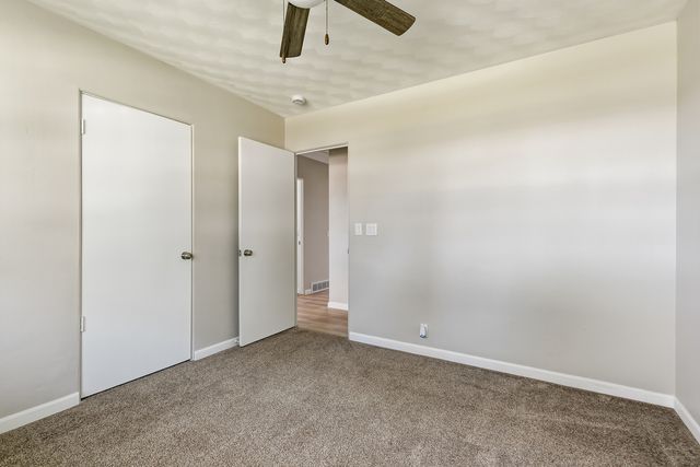 105 W Price Street, Eldridge, IA 52748