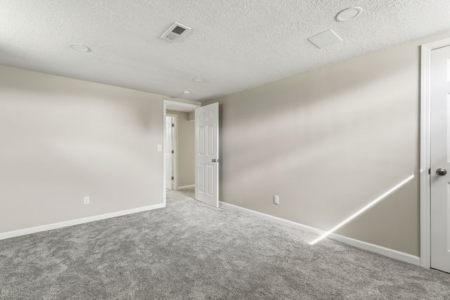 105 W Price Street, Eldridge, IA 52748
