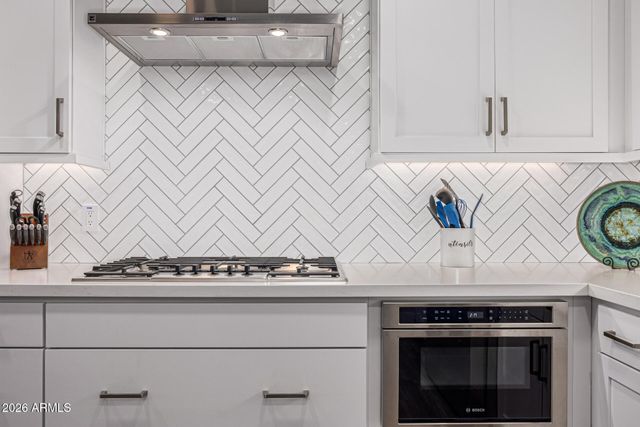 5250 E DEER VALLEY Drive 156, Phoenix, AZ 85054