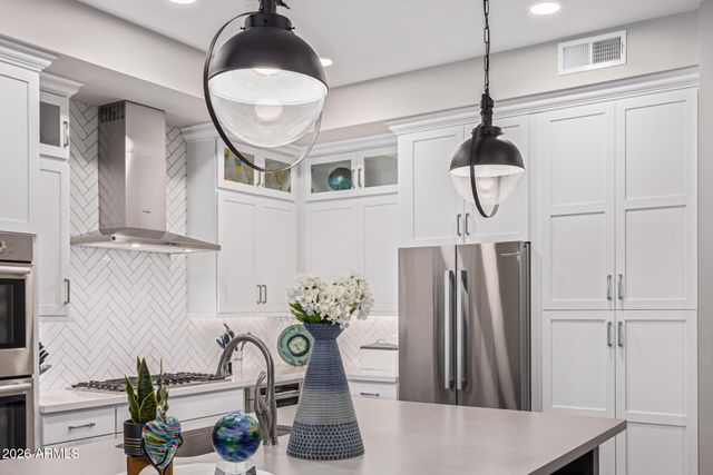 5250 E DEER VALLEY Drive 156, Phoenix, AZ 85054