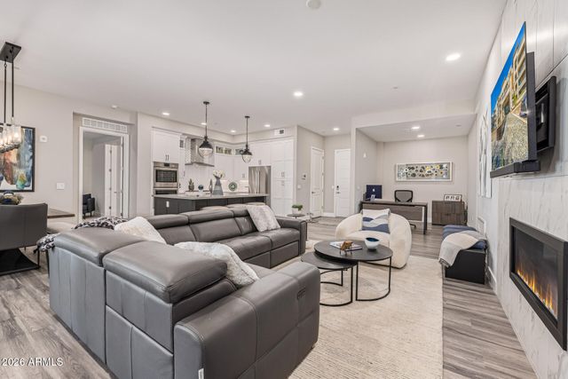 5250 E DEER VALLEY Drive 156, Phoenix, AZ 85054