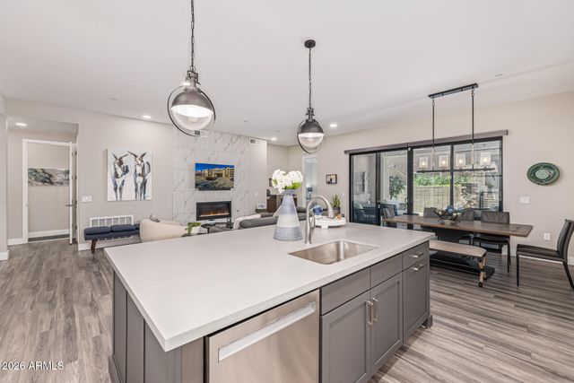 5250 E DEER VALLEY Drive 156, Phoenix, AZ 85054