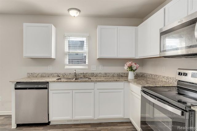 10219 Island Lake Drive, Taylor, MI 48180