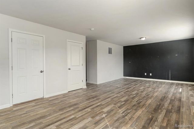 10219 Island Lake Drive, Taylor, MI 48180