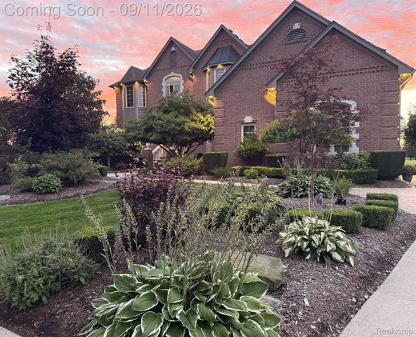 63357 N Plantation Court, Washington Township, MI 48095