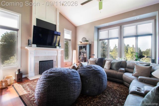 63357 N Plantation Court, Washington Township, MI 48095