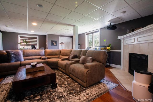 63357 N Plantation Court, Washington Township, MI 48095
