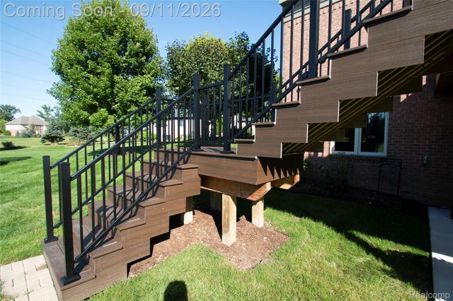 63357 N Plantation Court, Washington Township, MI 48095