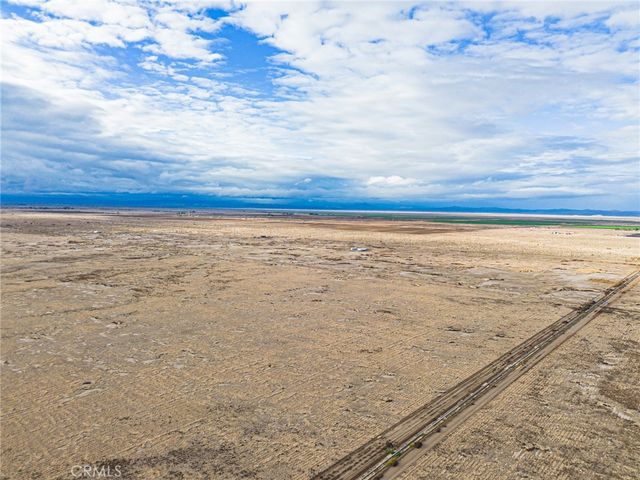 10000 E 87th Street, Lancaster, CA 93535