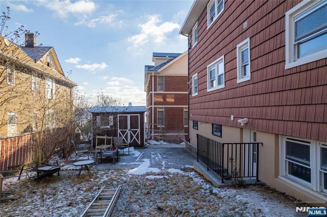 13 Casta Lane 2, Edgewater, NJ 07020