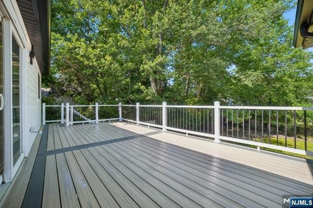 3 Marlo Road, Livingston, NJ 07039