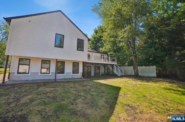 3 Marlo Road, Livingston, NJ 07039
