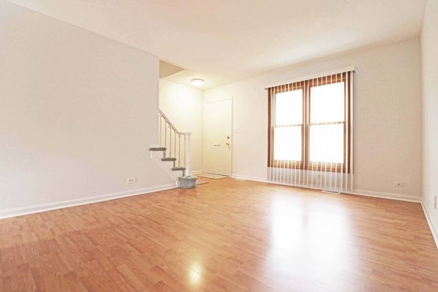 1723 Sessions Walk, Hoffman Estates, IL 60195