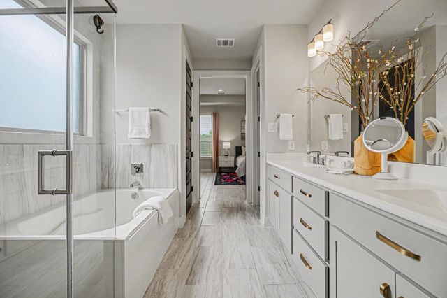 94 Dorado Drive, Friendswood, TX 77546