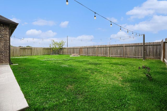 94 Dorado Drive, Friendswood, TX 77546