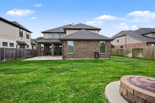 94 Dorado Drive, Friendswood, TX 77546
