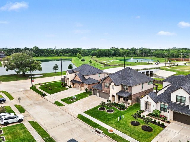 94 Dorado Drive, Friendswood, TX 77546
