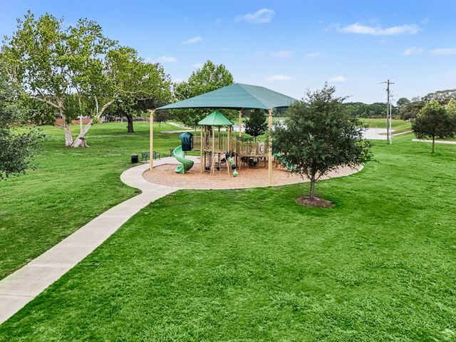 94 Dorado Drive, Friendswood, TX 77546