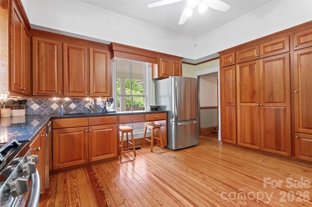 602 N Main Street, Davidson, NC 28036