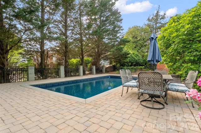 602 N Main Street, Davidson, NC 28036
