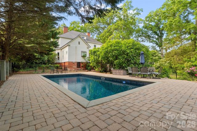 602 N Main Street, Davidson, NC 28036