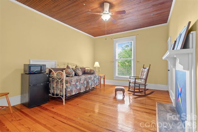 602 N Main Street, Davidson, NC 28036