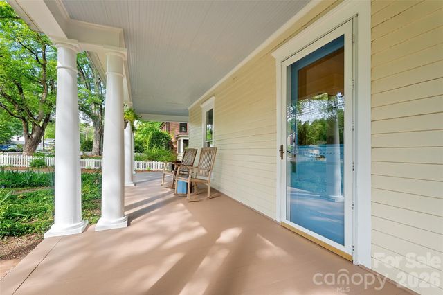 602 N Main Street, Davidson, NC 28036