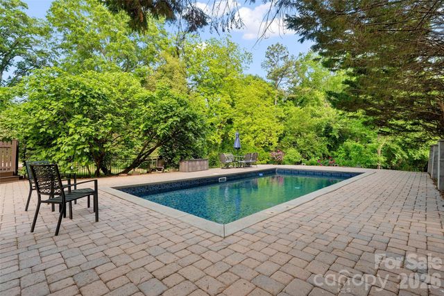 602 N Main Street, Davidson, NC 28036