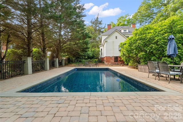 602 N Main Street, Davidson, NC 28036