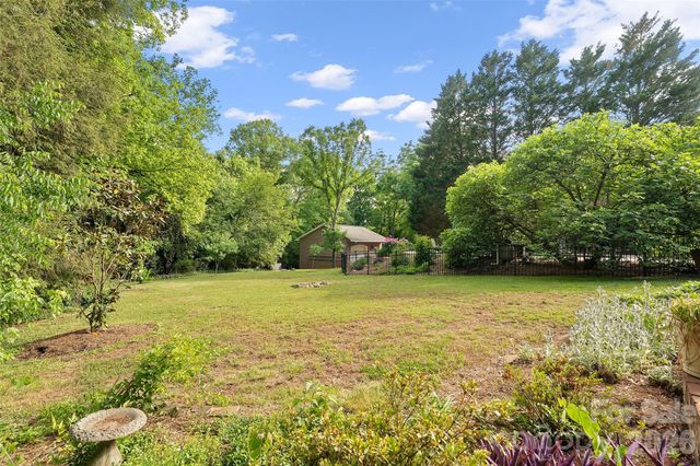 602 N Main Street, Davidson, NC 28036