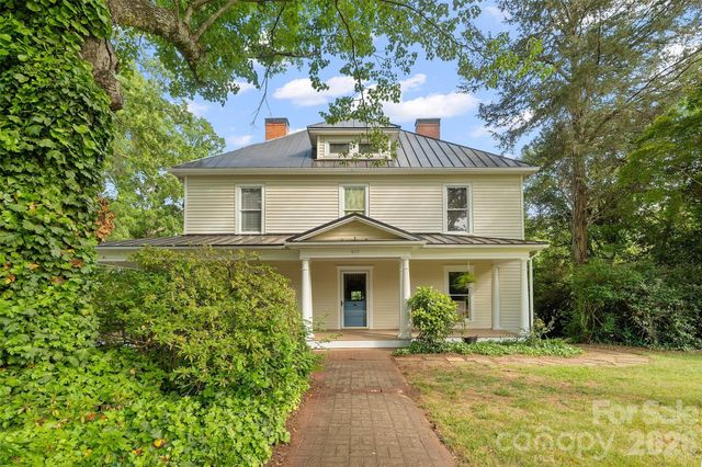 602 N Main Street, Davidson, NC 28036