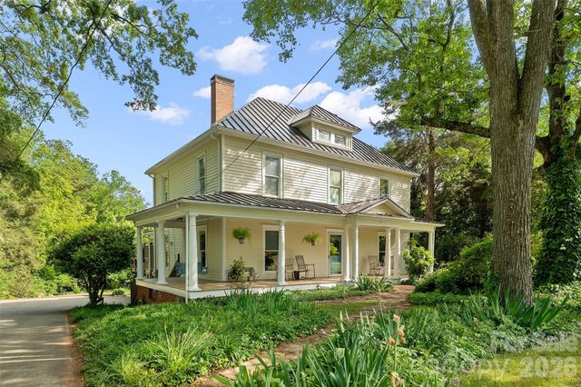 602 N Main Street, Davidson, NC 28036