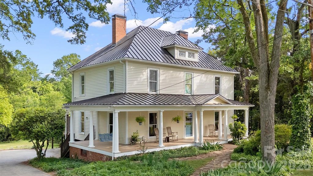 602 N Main Street, Davidson, NC 28036
