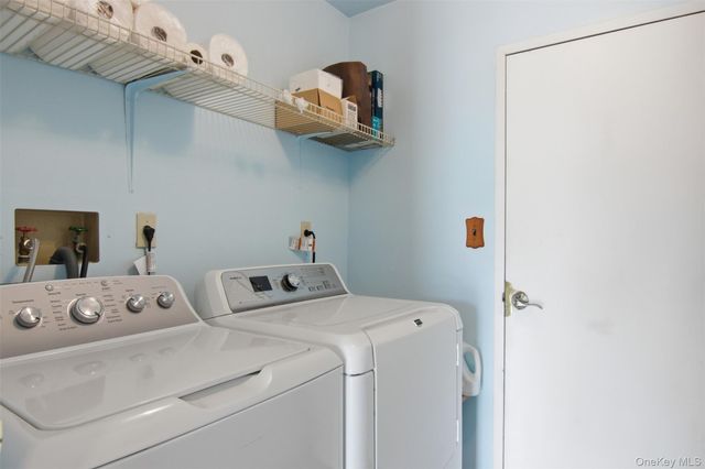 11 Royal Drive, Coram, NY 11727