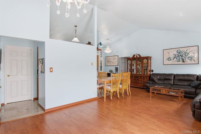 11 Royal Drive, Coram, NY 11727