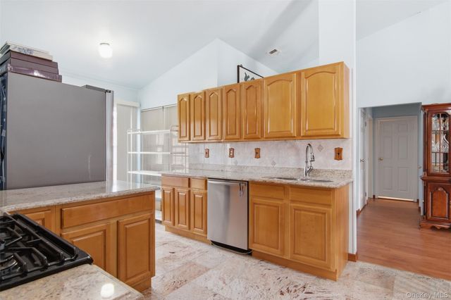 11 Royal Drive, Coram, NY 11727