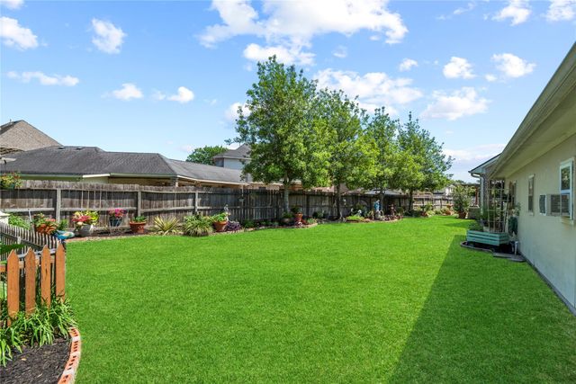 8106 Hollowhaven Court, Houston, TX 77095
