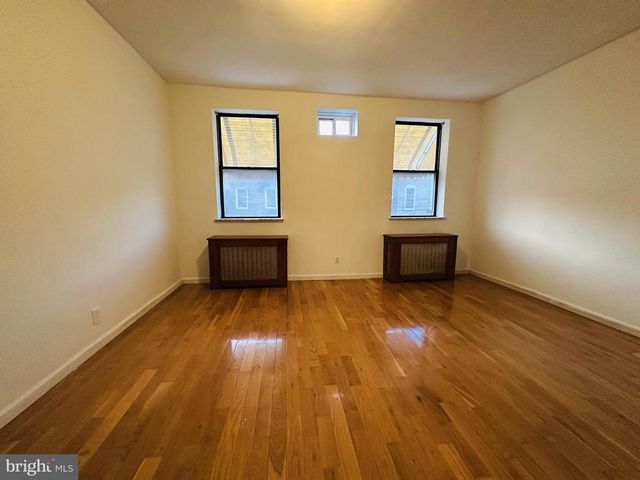 2305 S 9TH ST, Philadelphia, PA 19148